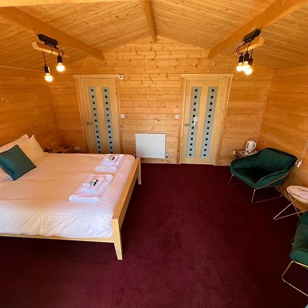 Three Wheat Heads Hotel Thropton Bagian luar foto