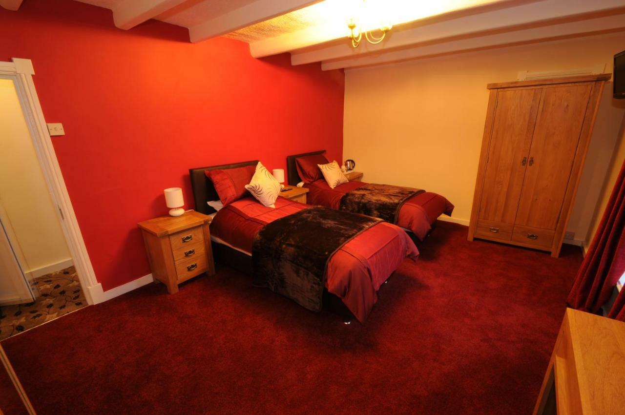 Three Wheat Heads Hotel Thropton Bagian luar foto